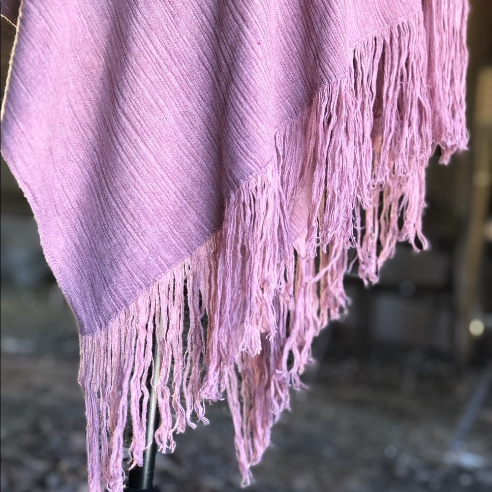 KERISMA, Fringed Poncho, EUC - Picture 5 of 9